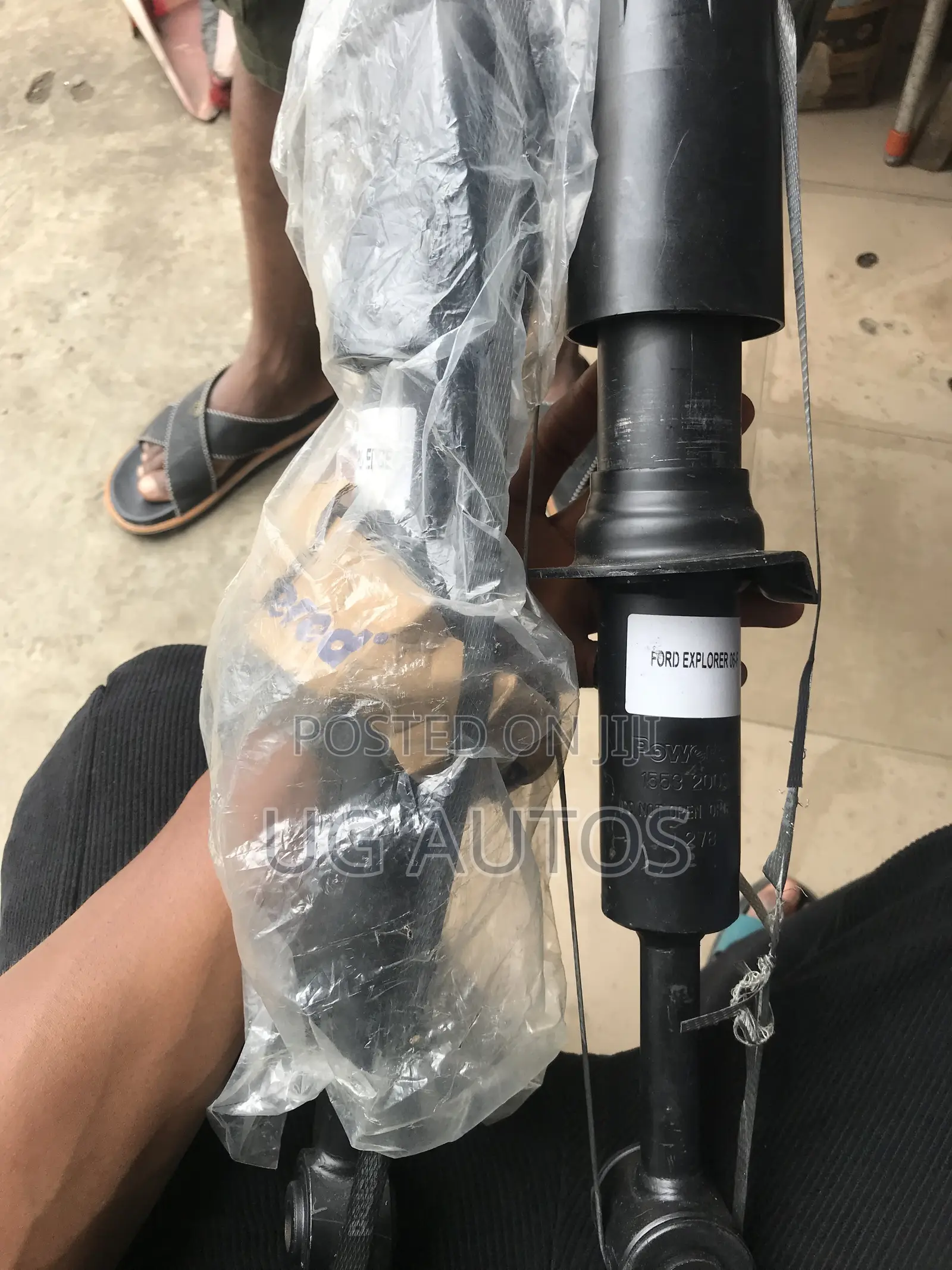 Brand New Back Shock Absorbers Ford Explorer 2013