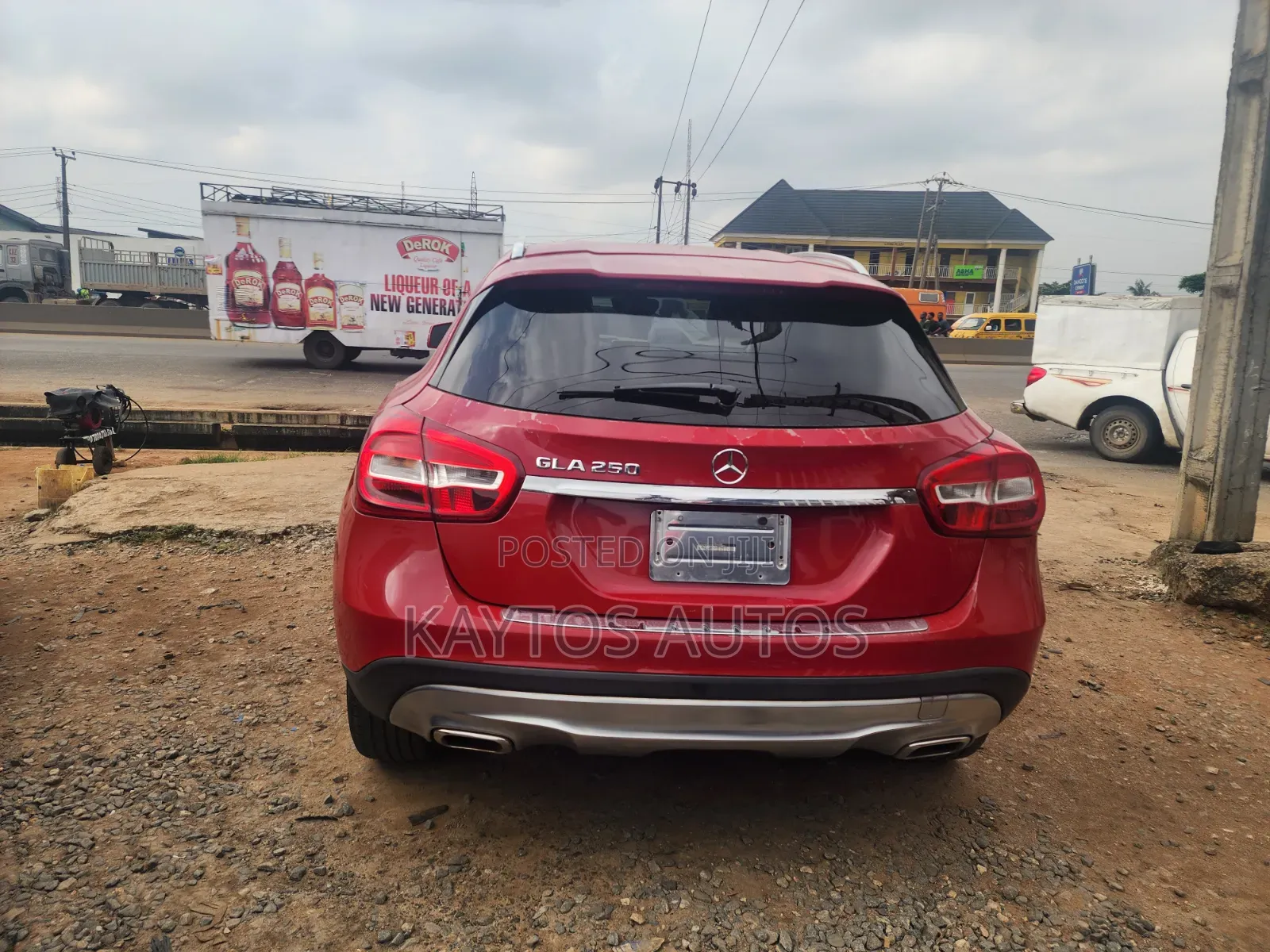 Mercedes-Benz GLA 250 2015 Red