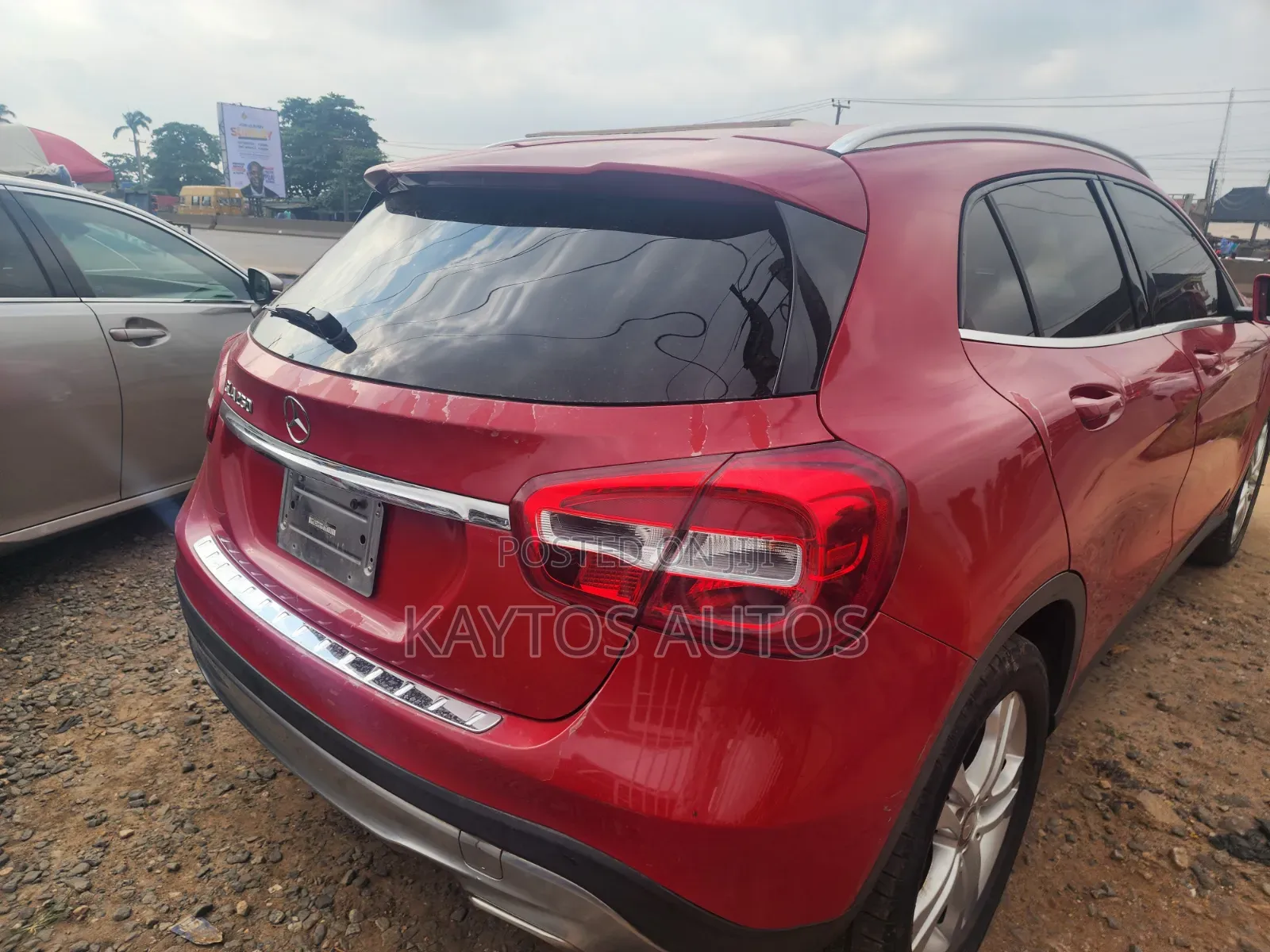 Mercedes-Benz GLA 250 2015 Red