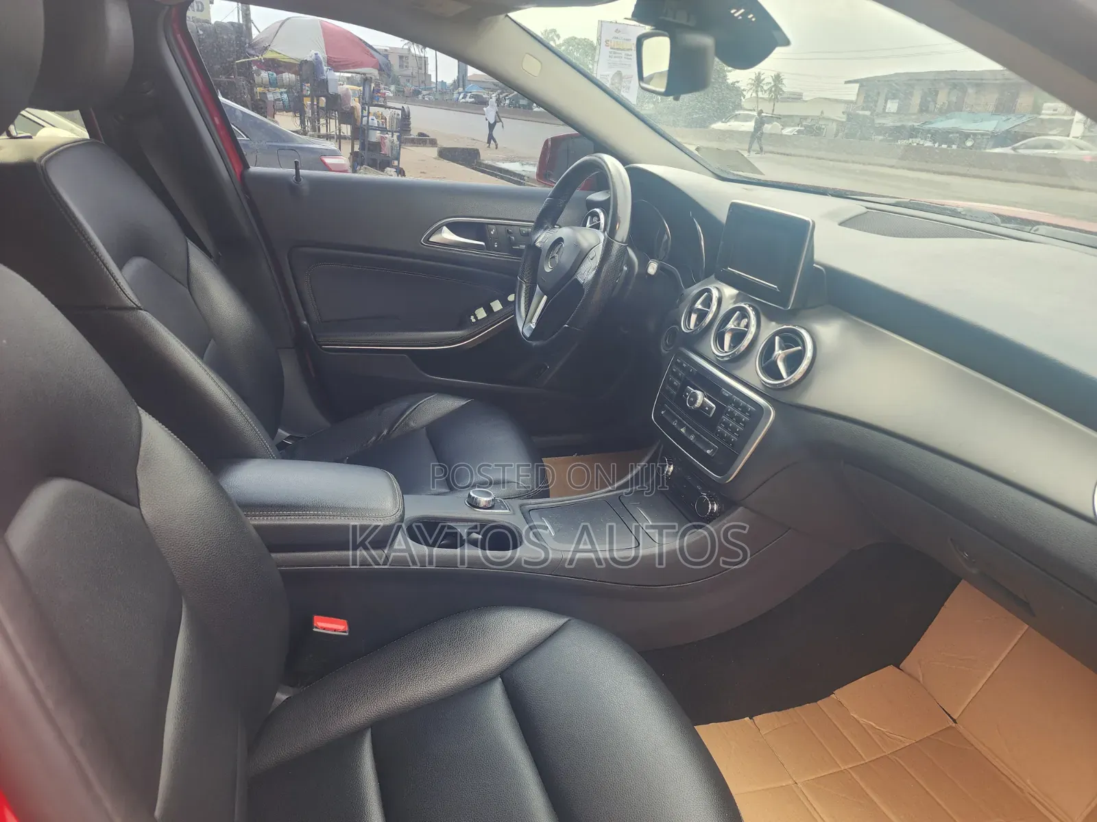 Mercedes-Benz GLA 250 2015 Red
