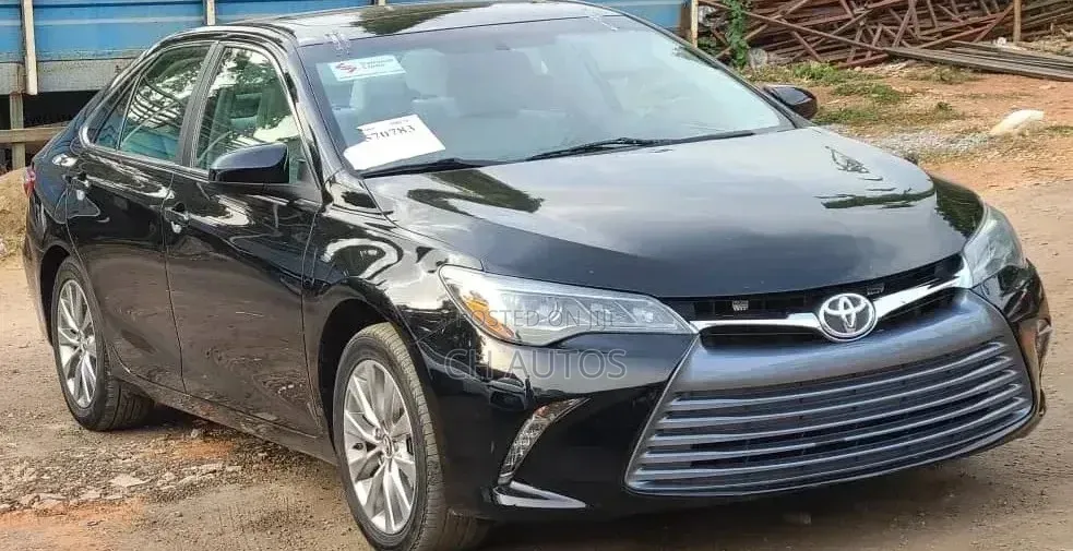 Toyota Camry XLE 4dr Sedan (3.5L 6cyl 6A) 2015 Black