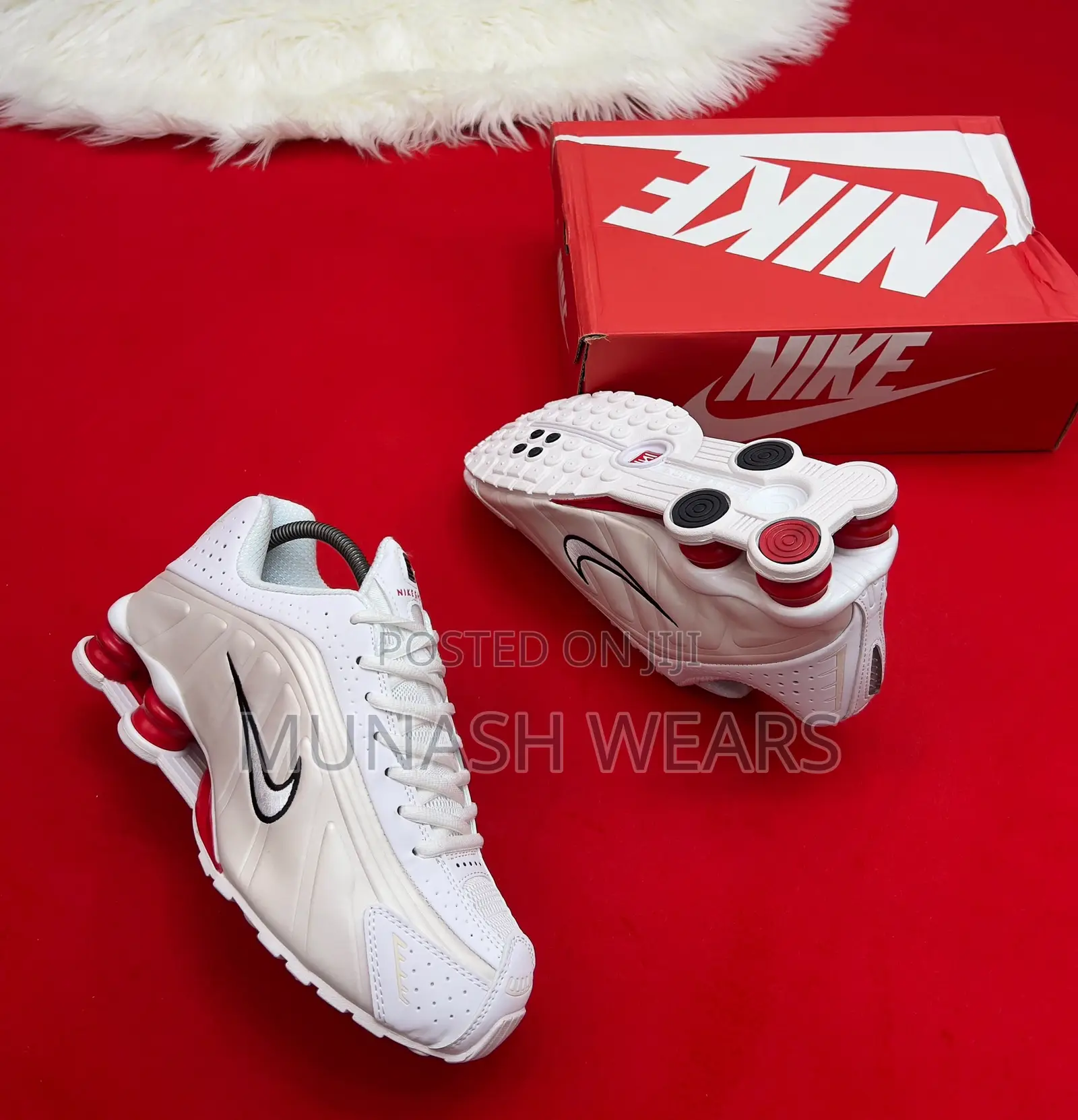 Nike Cact Available in Black and White 40-46
