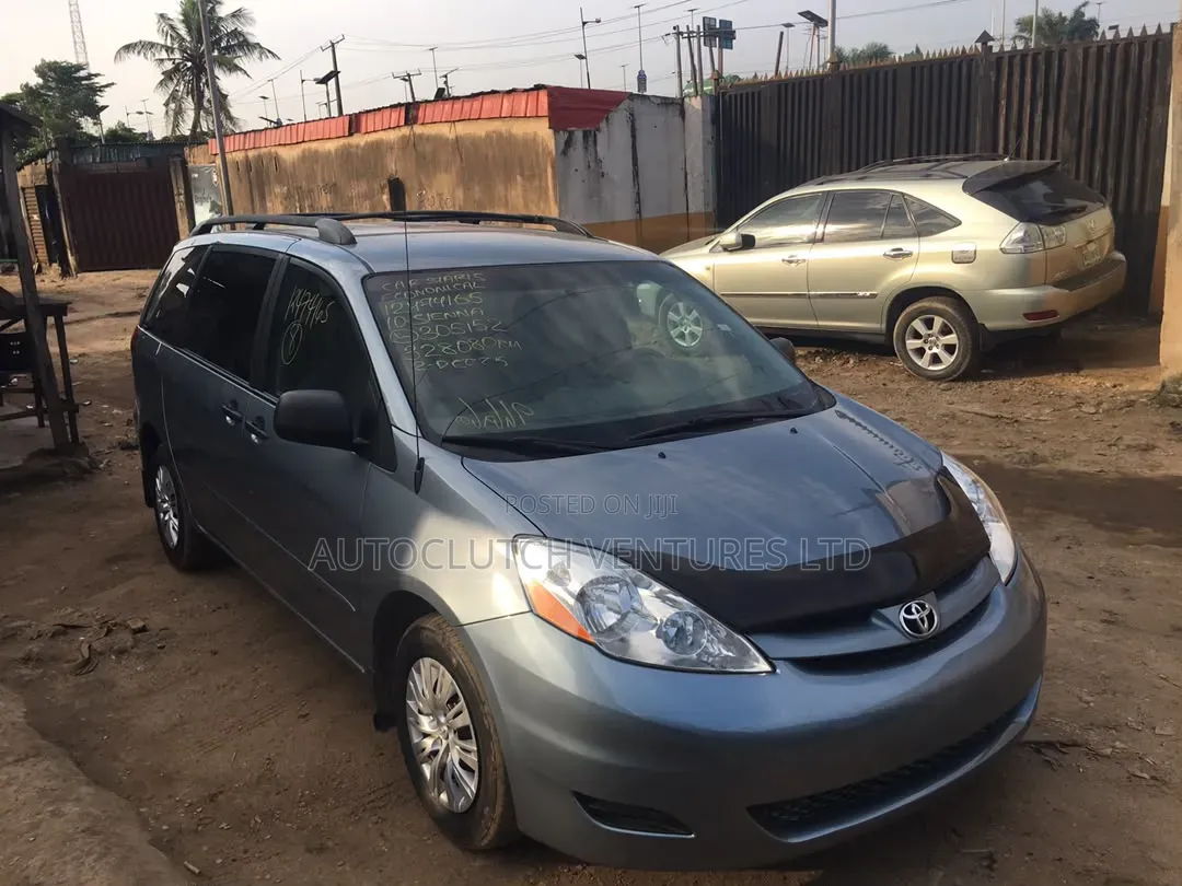 Toyota Sienna CE 7 Passenger 2010 Blue