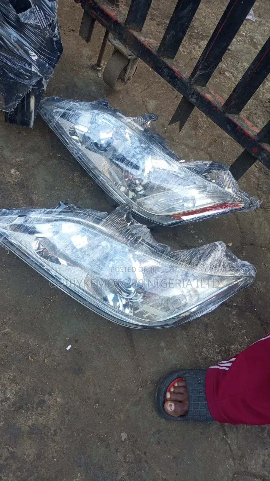 Lexus ES 350 2010 Headlights LH Side