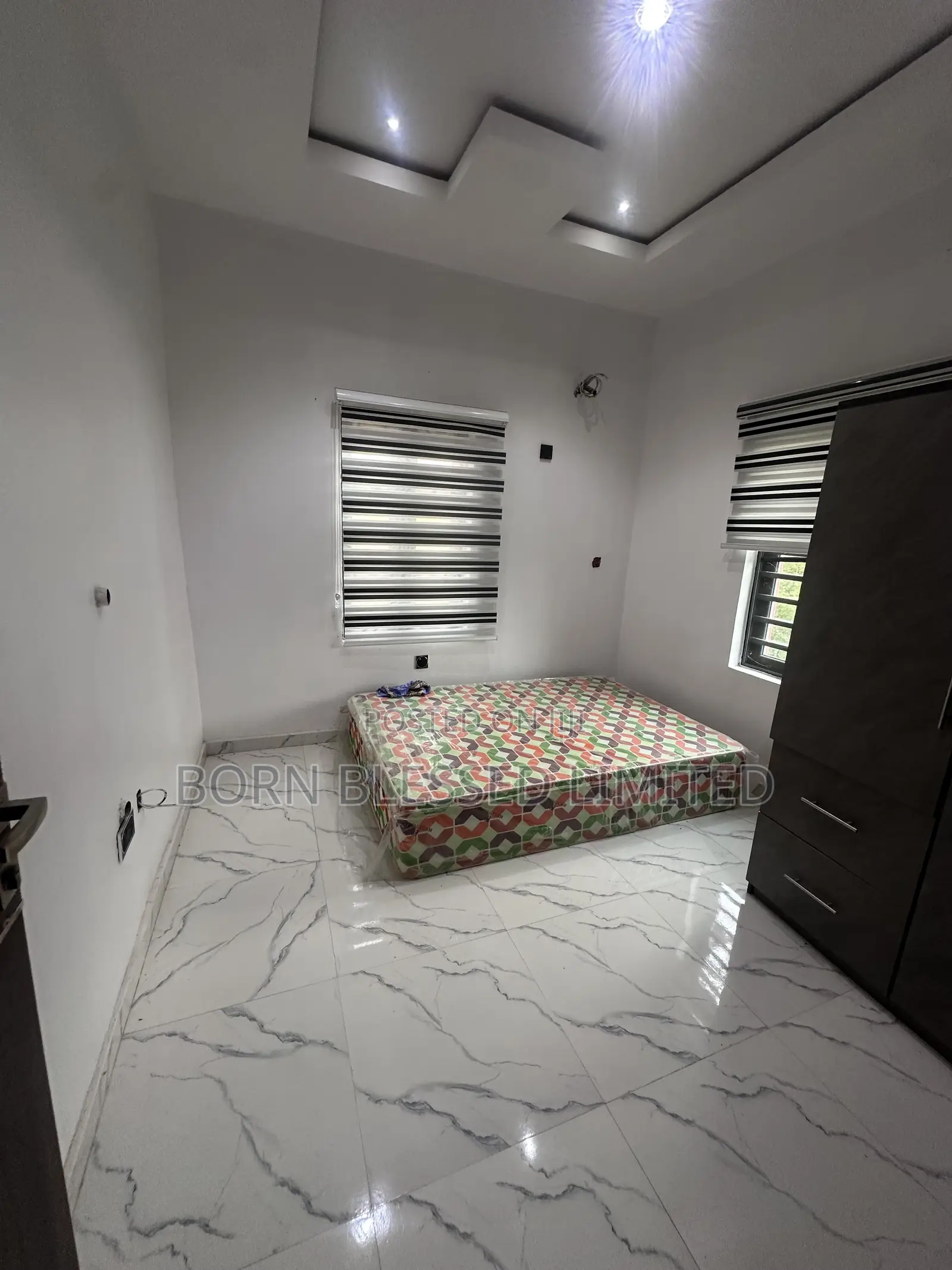 3bdrm Block of Flats in Housing, Abeokuta South for sale
