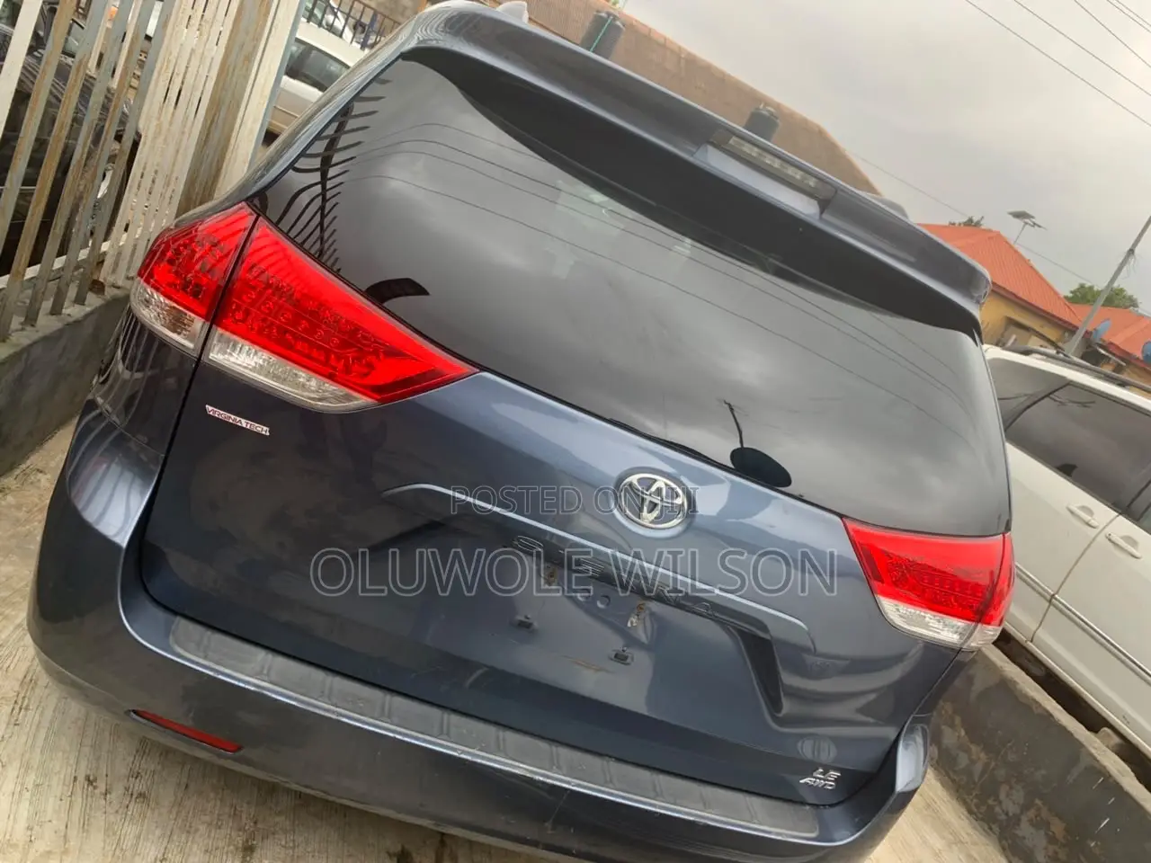 Toyota Sienna 2014 Blue