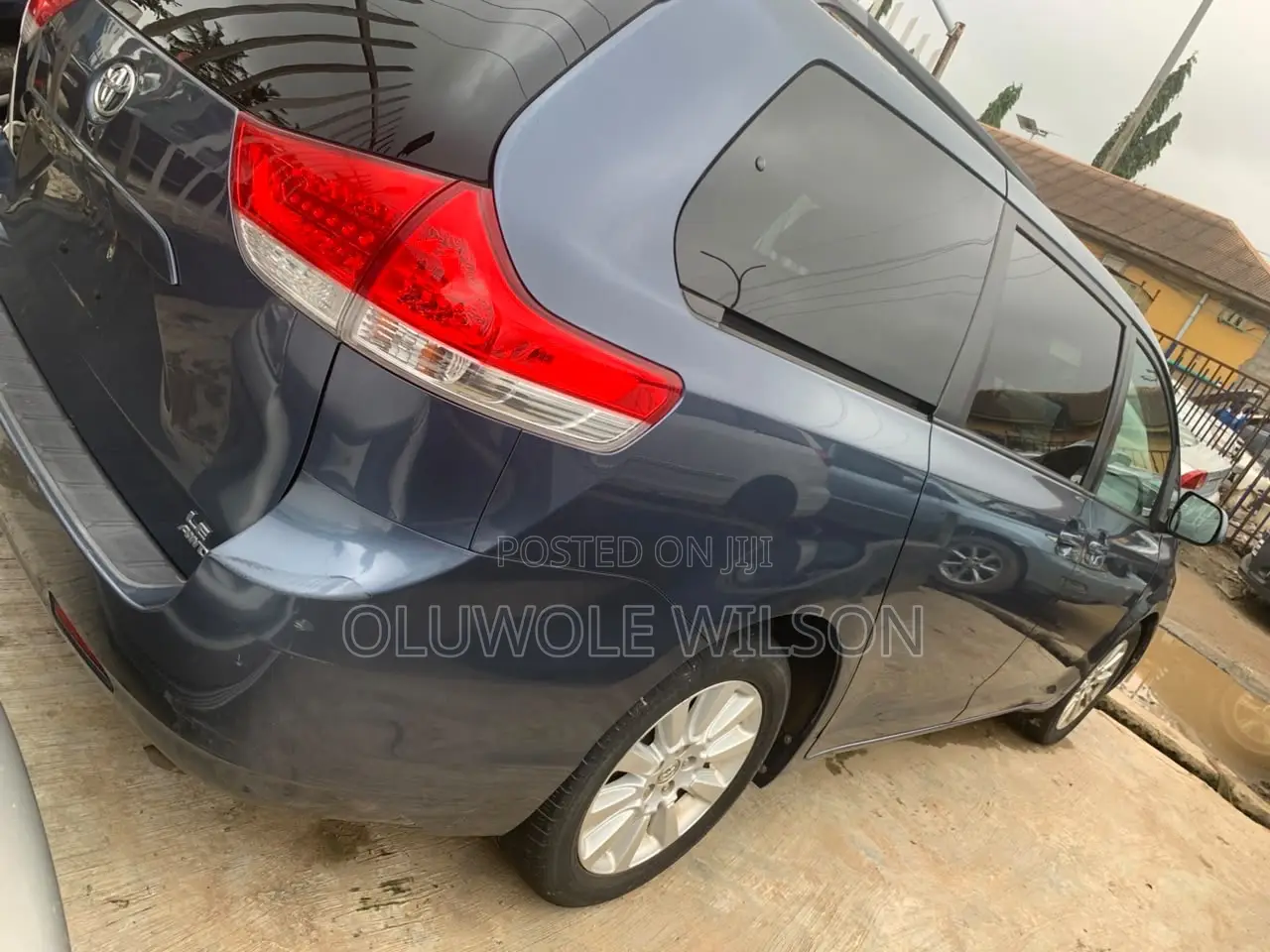 Toyota Sienna 2014 Blue