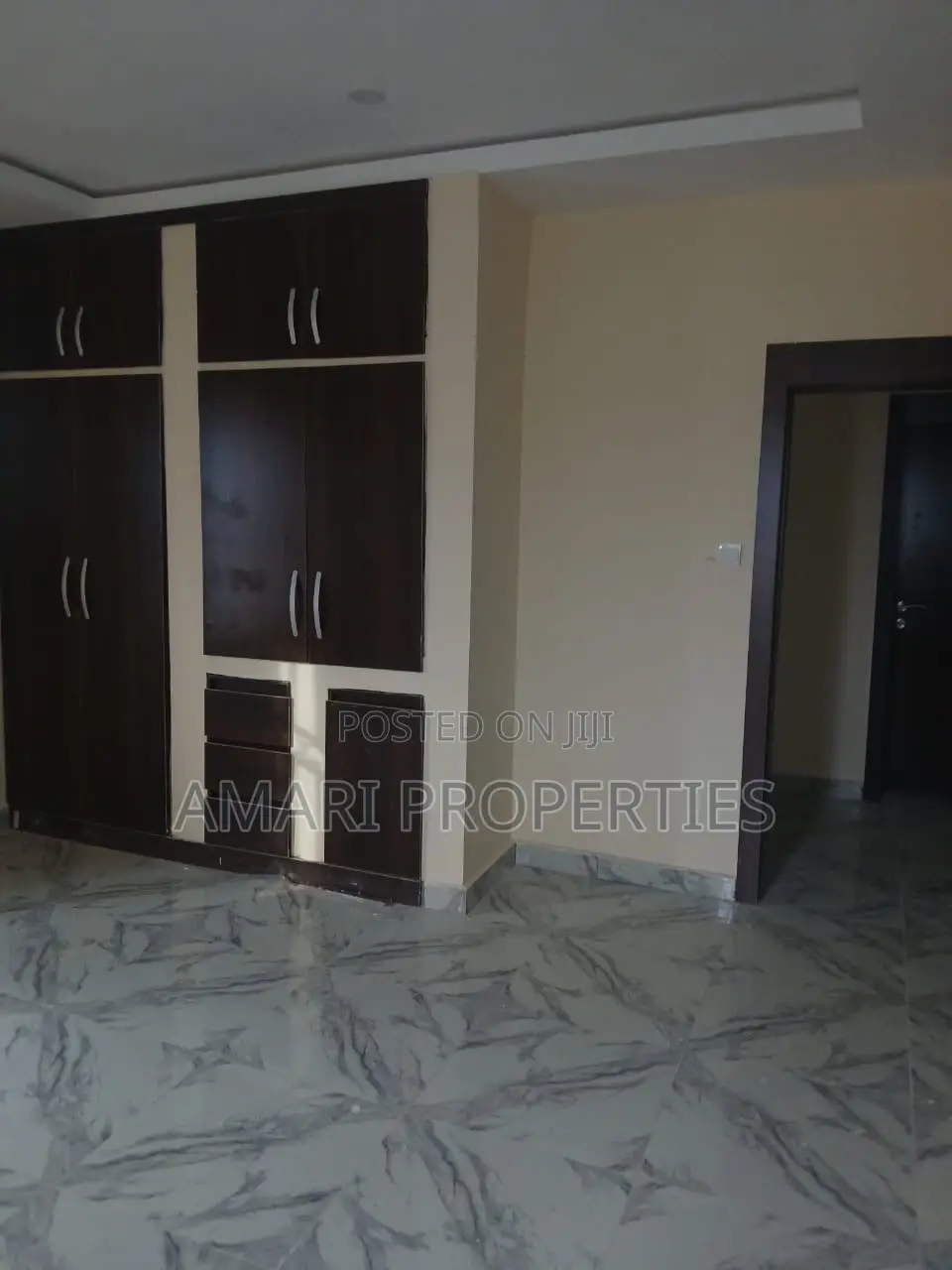 3bdrm Block of Flats in Ajah, Sangotedo for rent