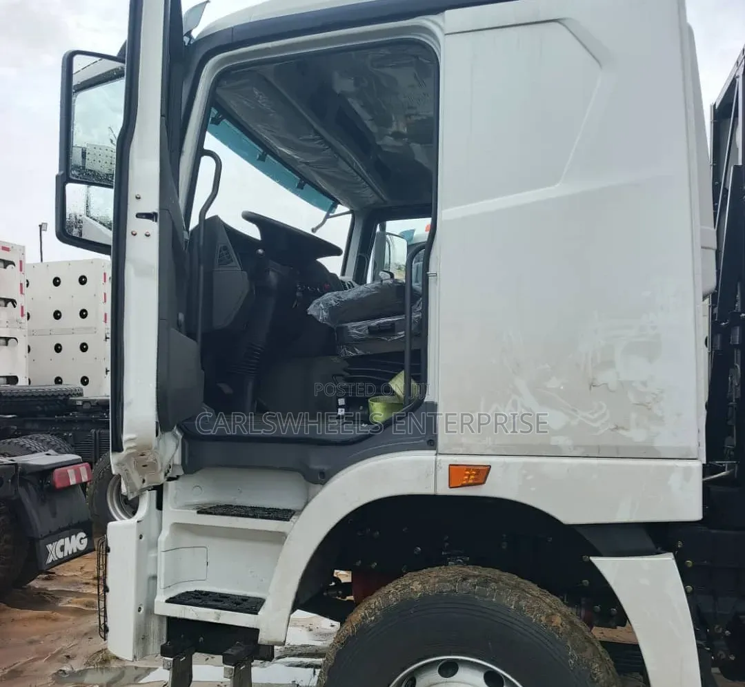 Brand New 16cylinder CNG XCMG Truck Head.
