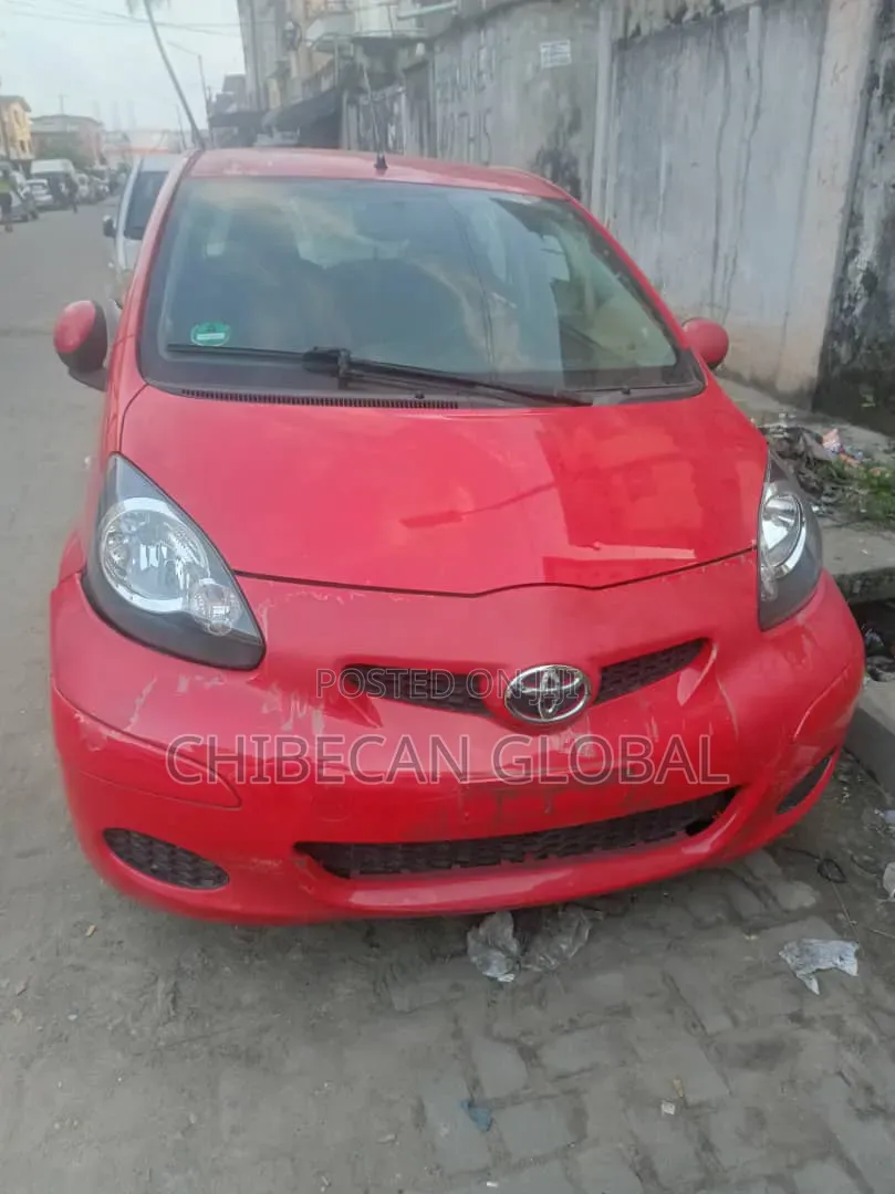 Toyota Aygo 2008 Red