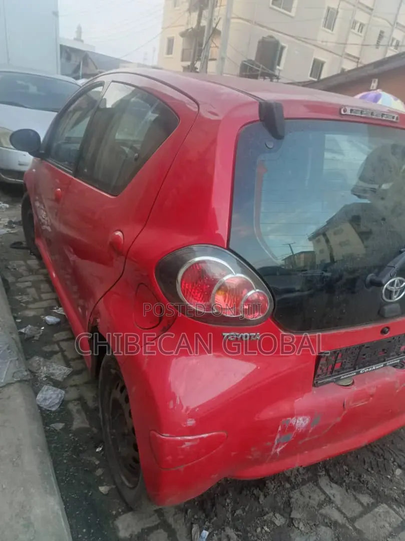 Toyota Aygo 2008 Red