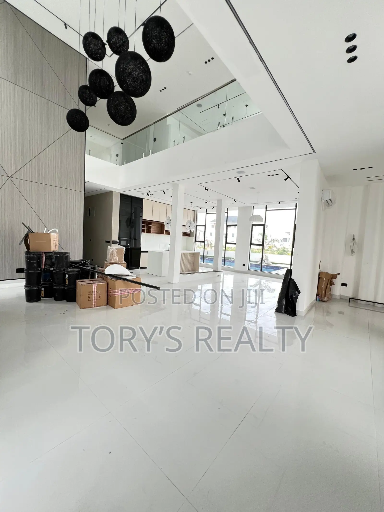 6bdrm Duplex in Osapa london for sale