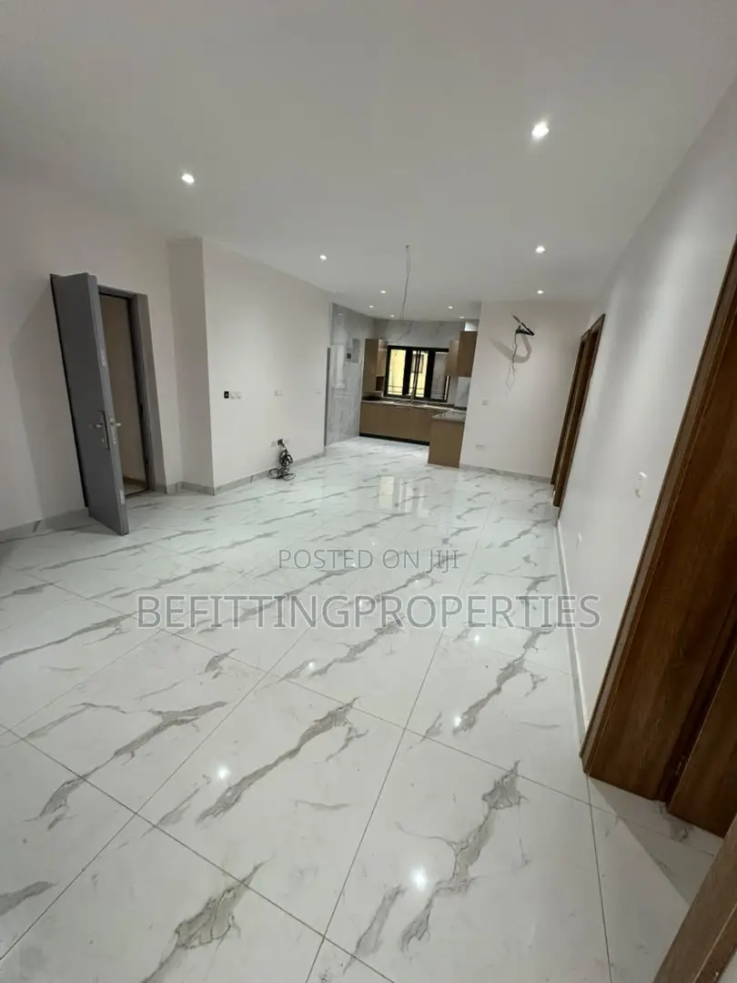 3bdrm Apartment in Yaba for rent