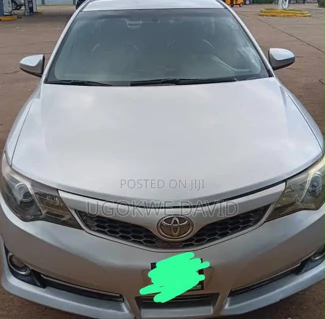 Toyota Camry 2013 Silver
