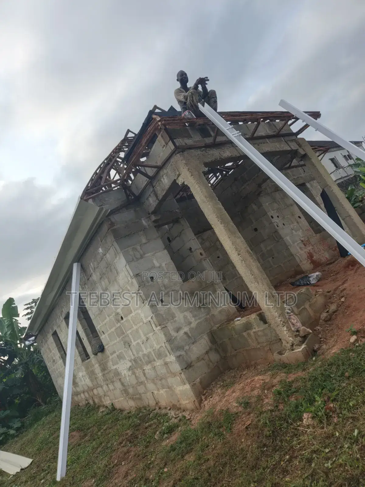 Shingle Black Gerrald With Aluminum Parapet