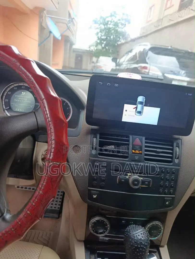 Mercedes-Benz C300 2011 Black