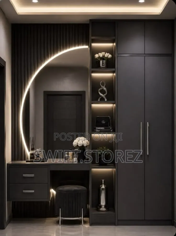 Mirror Dresser
