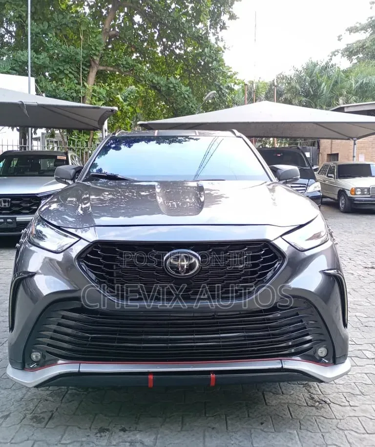 Toyota Highlander 2022 Gray