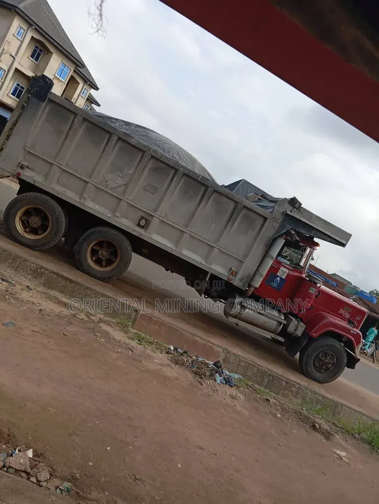 Mack Truck for Hiring for Inter State Purposes