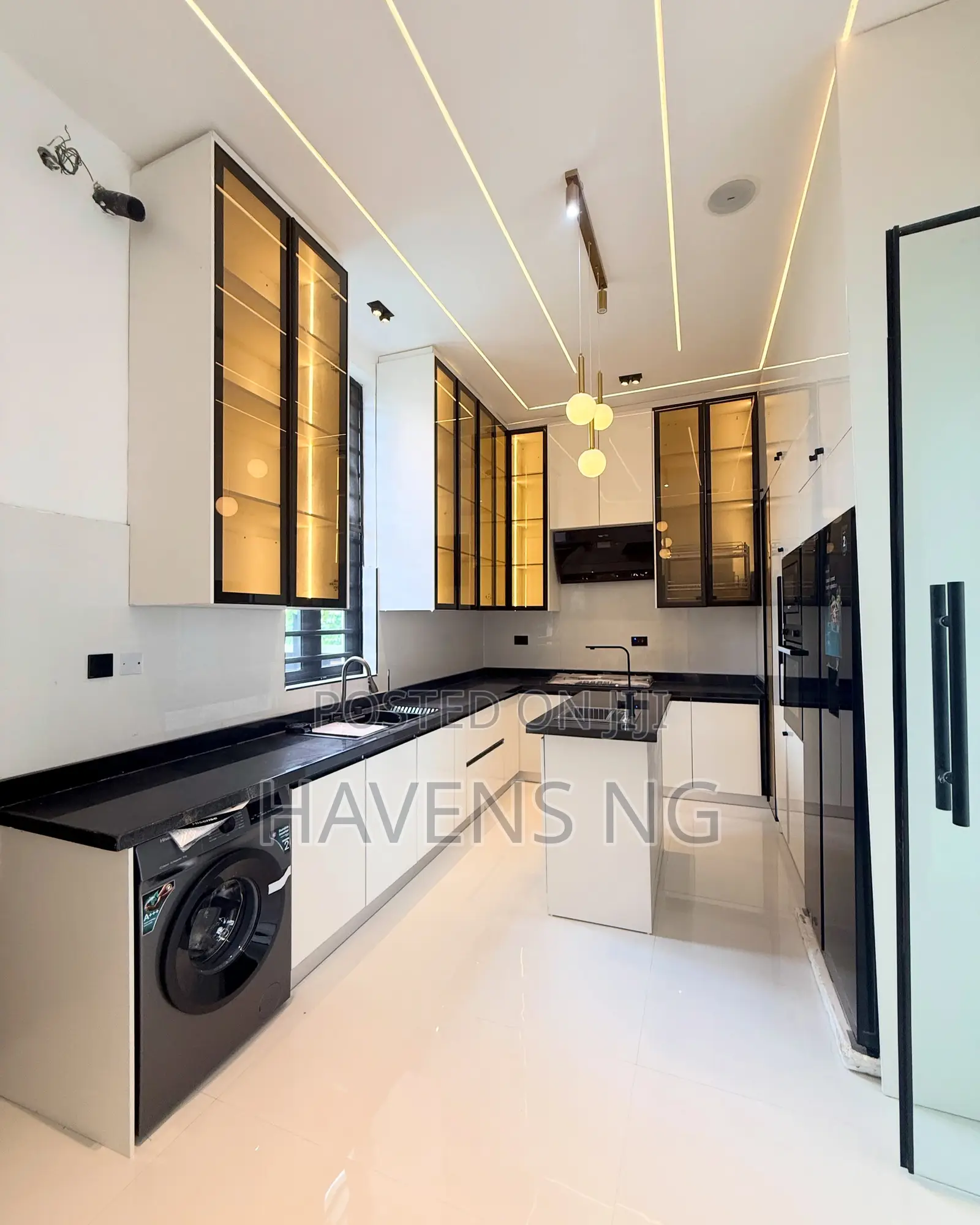 5bdrm Duplex in Sangotedo for sale