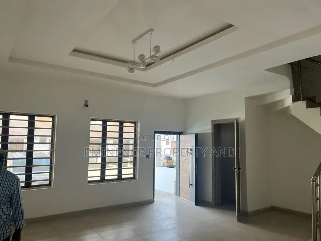 4bdrm Duplex in Lekki Expressway for rent