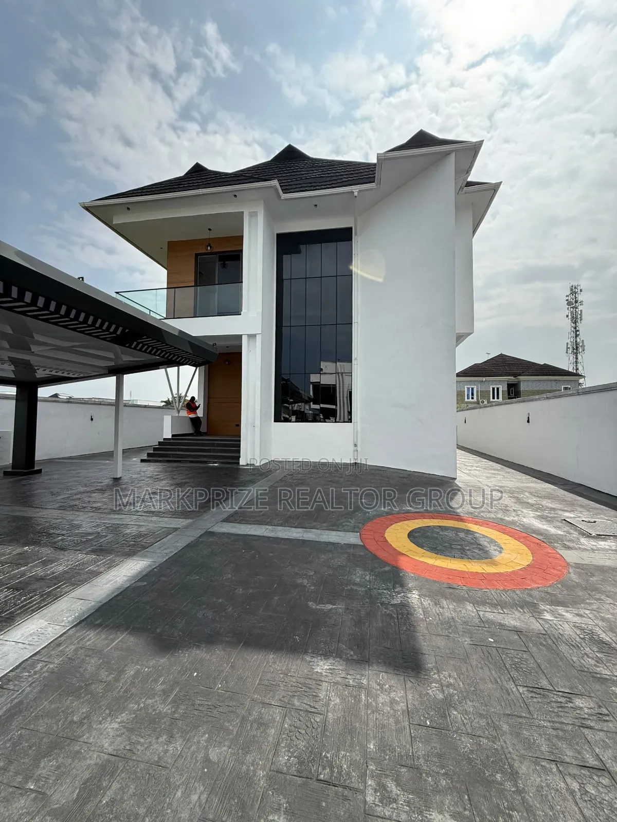 5bdrm Duplex in Lekki Conservative for sale
