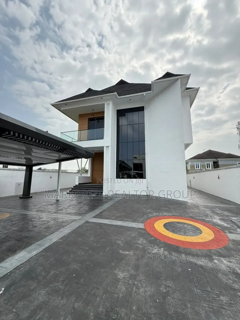 5bdrm Duplex in Lekki Conservative for sale