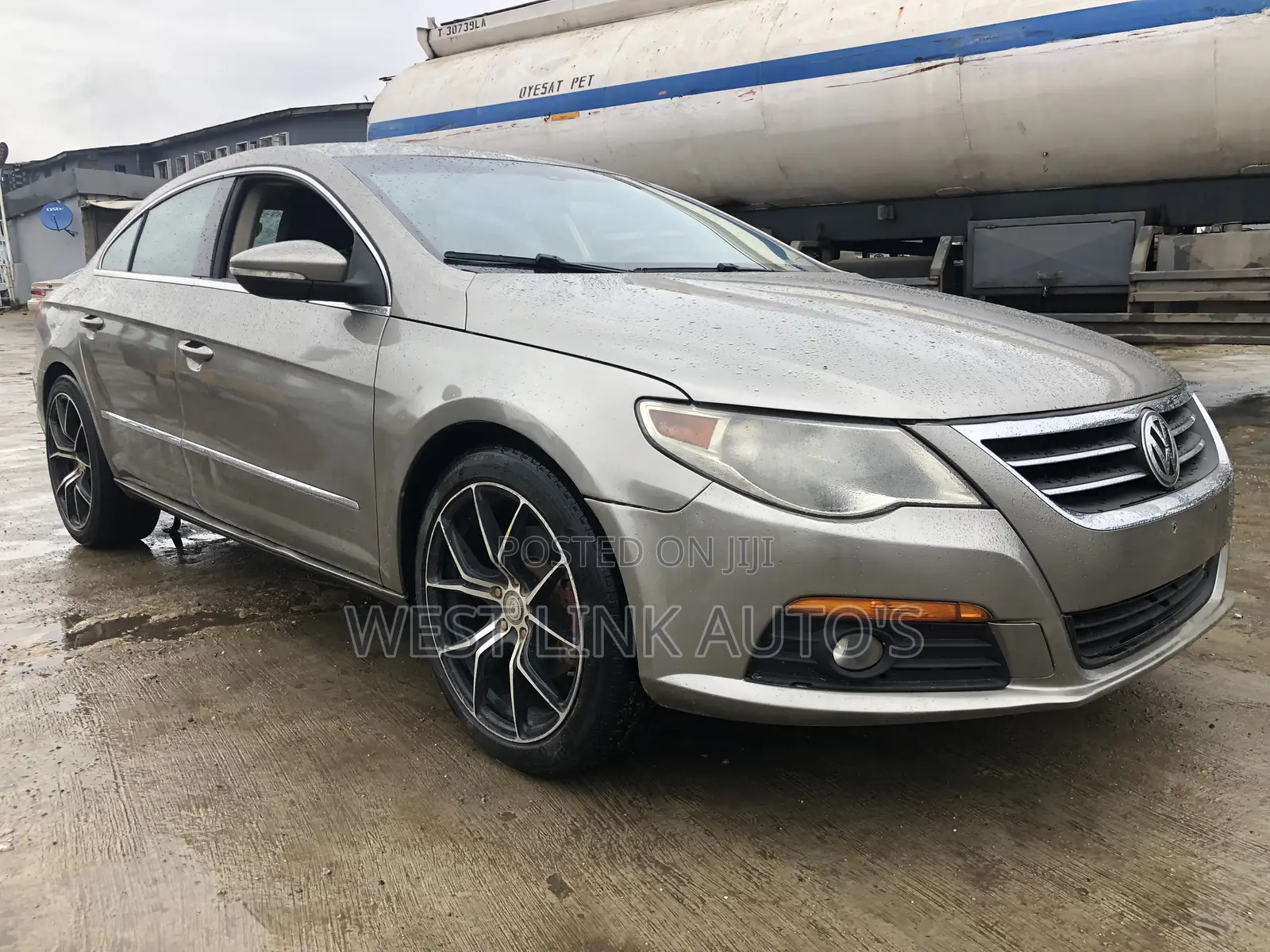 Volkswagen Passat TDI SE with Sunroof 2013