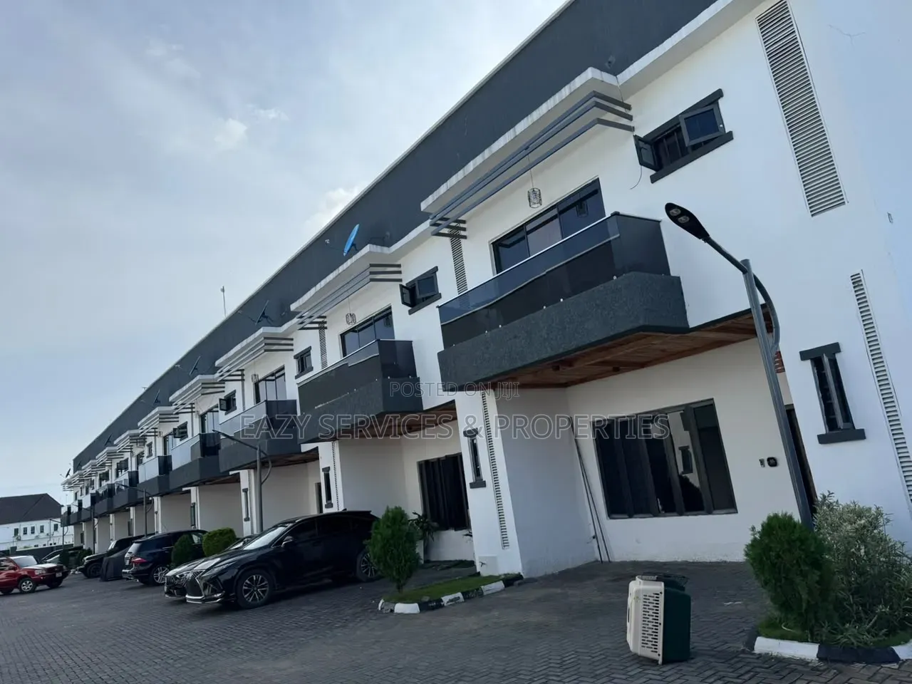 Furnished 4bdrm Duplex in Behind Pinnock Beach, Osapa london for rent