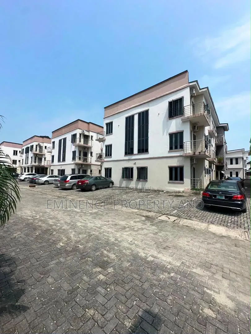 4bdrm Apartment in Lekki Expressway for rent