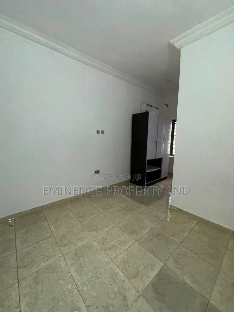 4bdrm Apartment in Lekki Expressway for rent