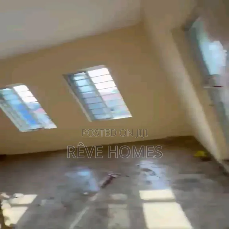 2bdrm Block of Flats in Oworonshoki / Gbagada for rent