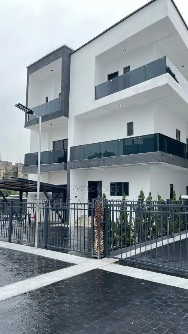 6bdrm Duplex in Katampe Extension for sale