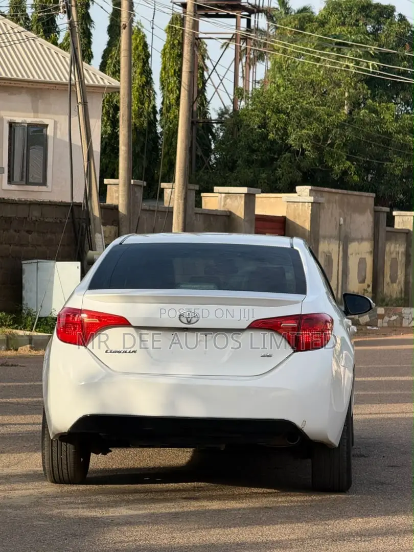 Toyota Corolla 2017 White