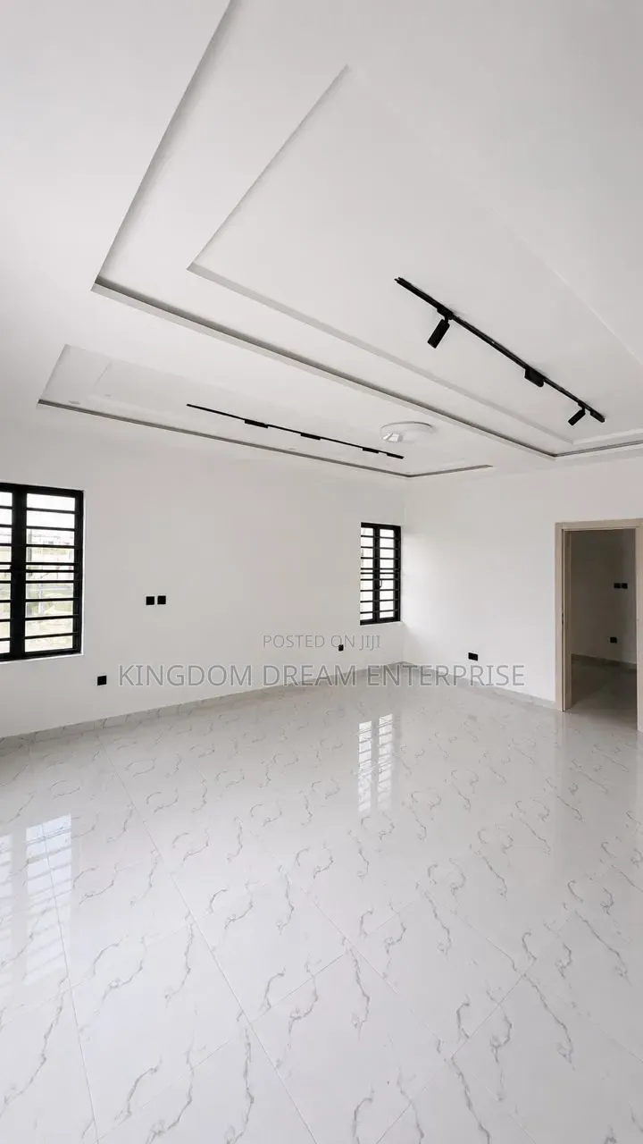 4bdrm House in Vgc Lekki Lagos for rent