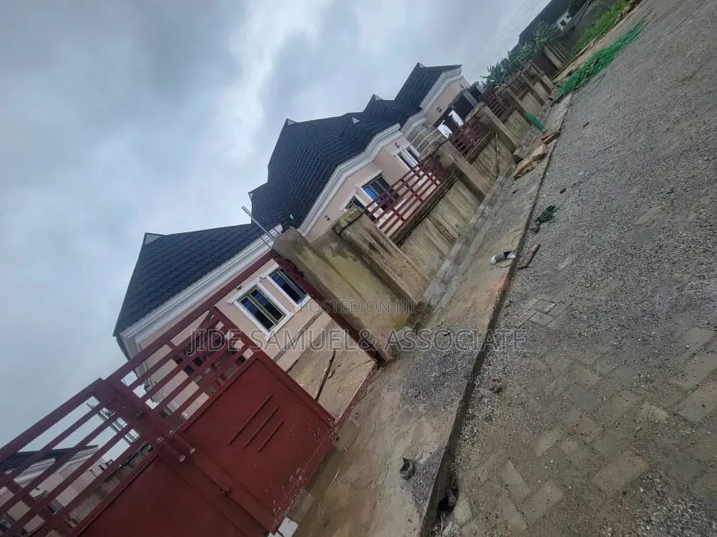 Furnished 3bdrm Bungalow in Ayobo for sale
