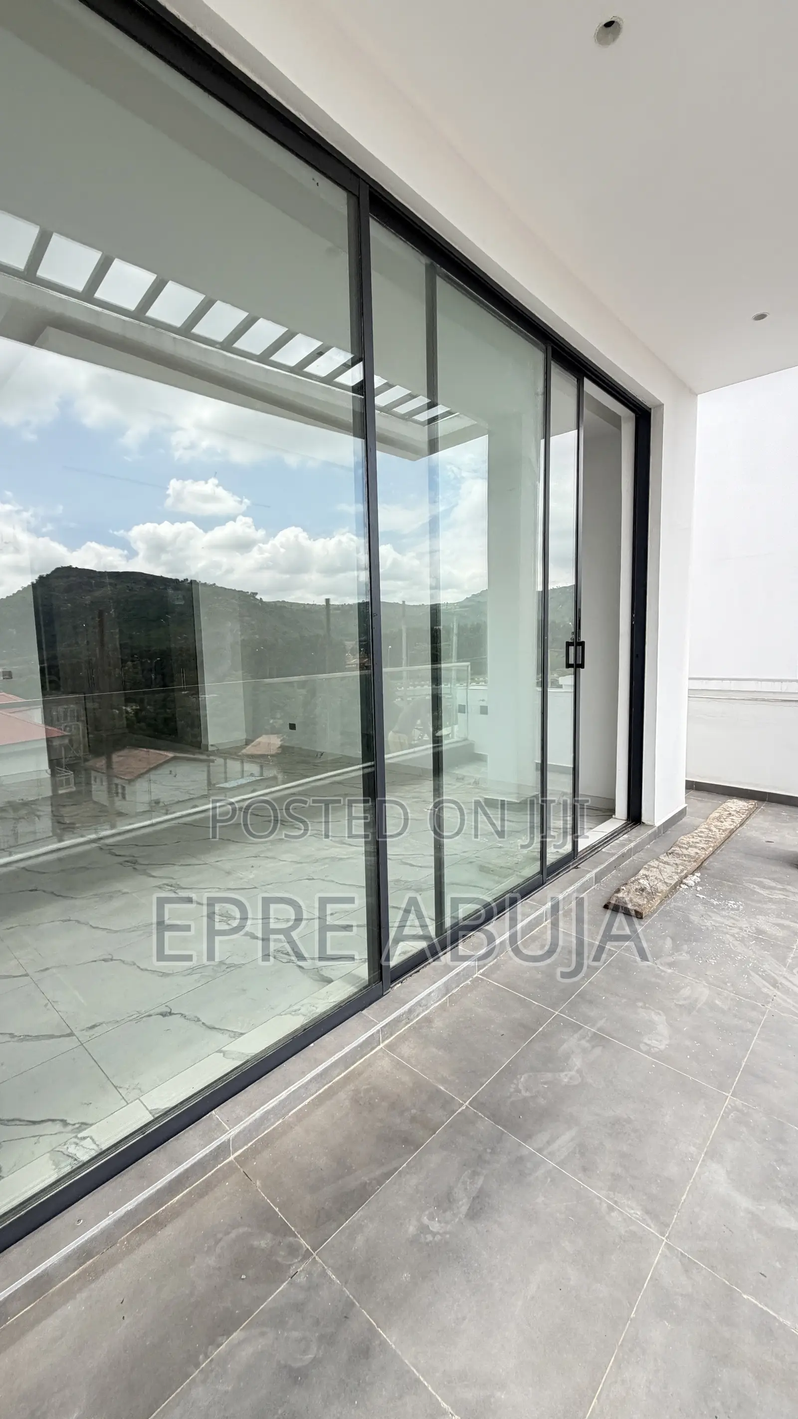 6bdrm Duplex in Maitama for sale