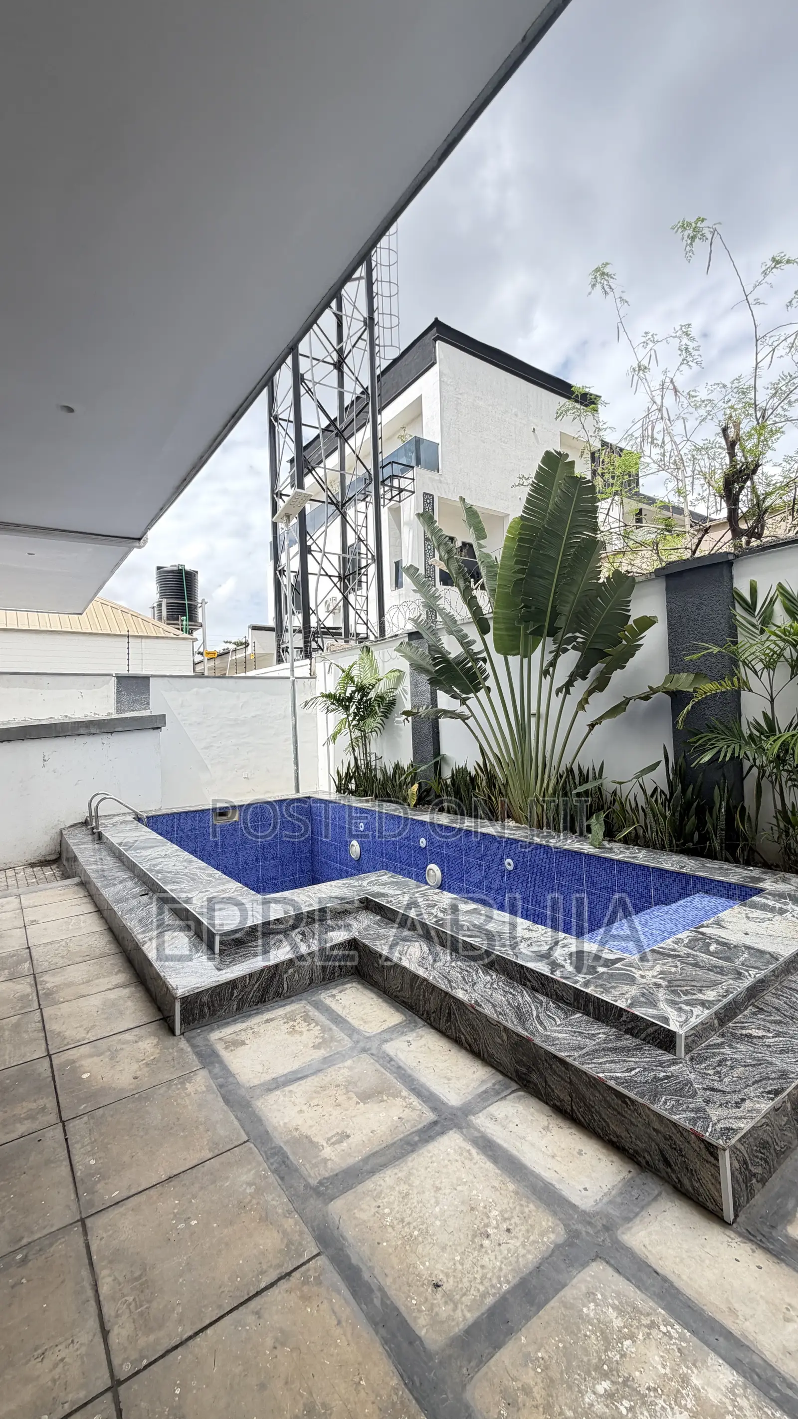 6bdrm Duplex in Maitama for sale