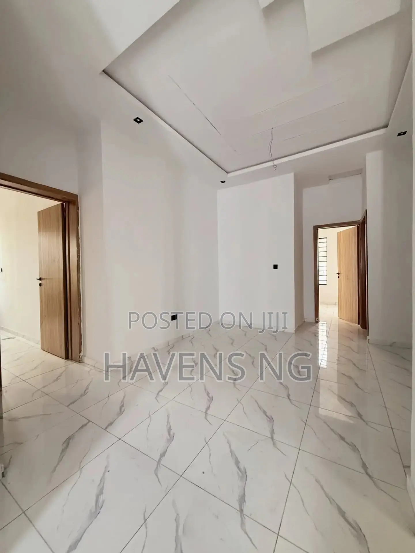 5bdrm Duplex in Lekki Phase 2 for sale
