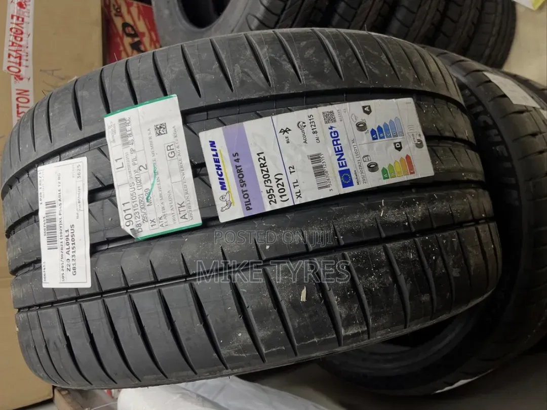 Brand New Michelin Pilot Sport 4 S 295/30zr21 102Y