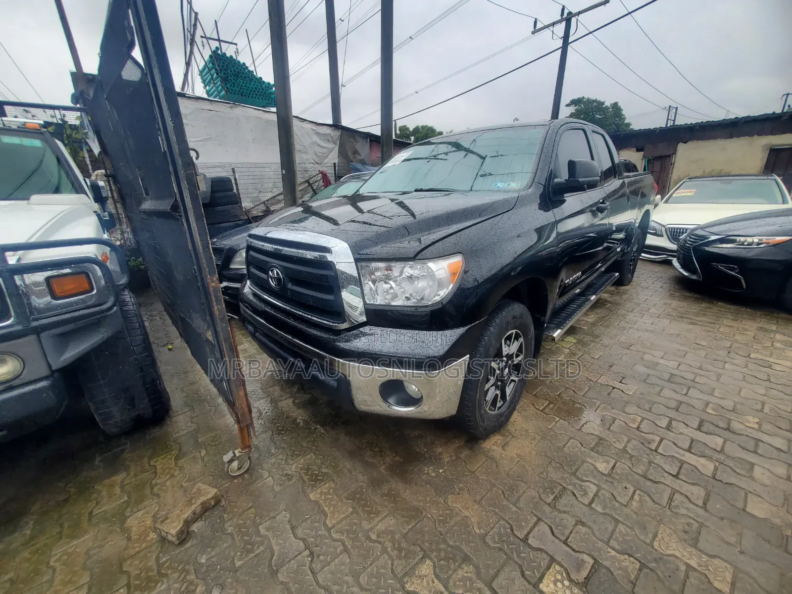 Toyota Tundra 2013 Black