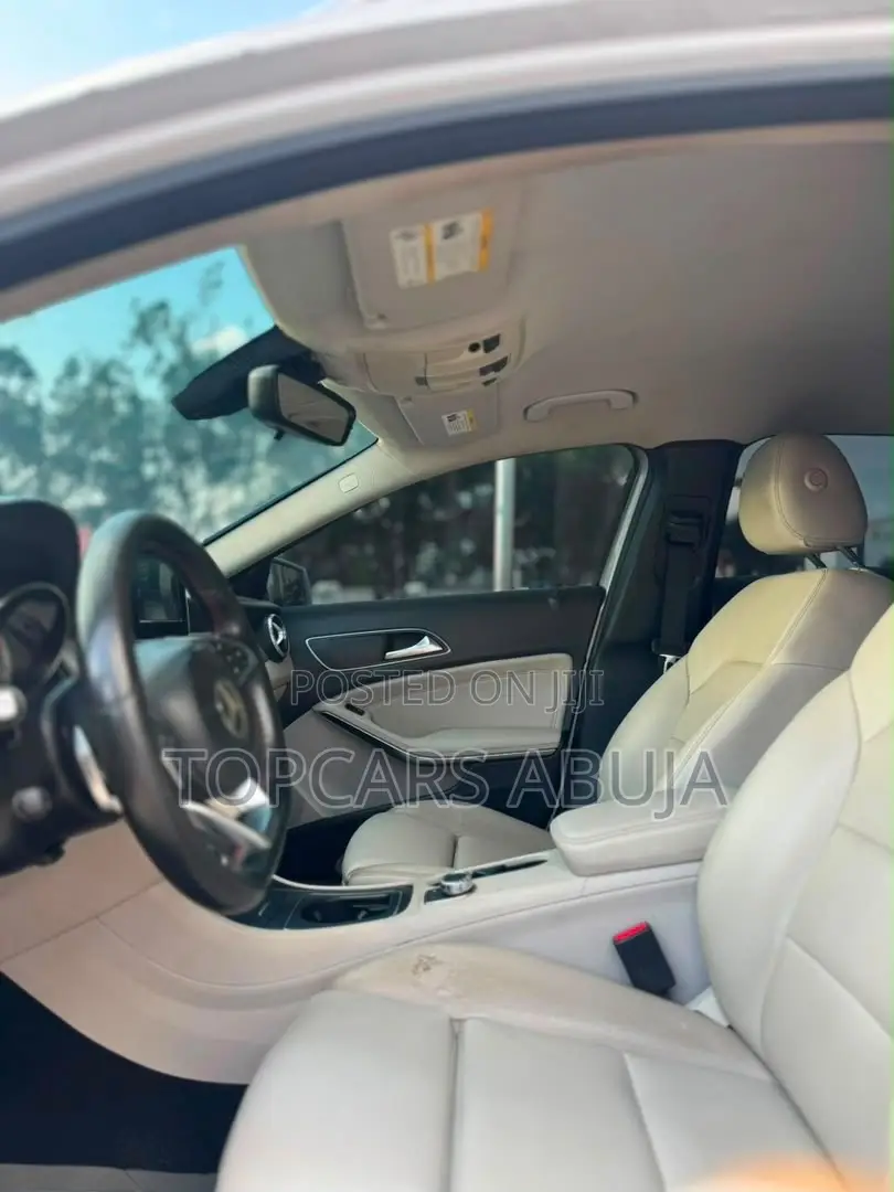 Mercedes-Benz GLA 250 2016 Silver