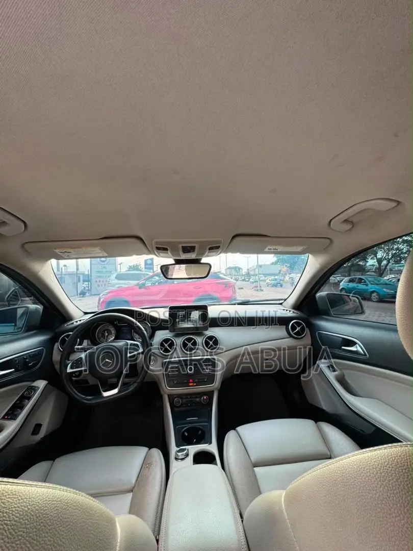 Mercedes-Benz GLA 250 2016 Silver