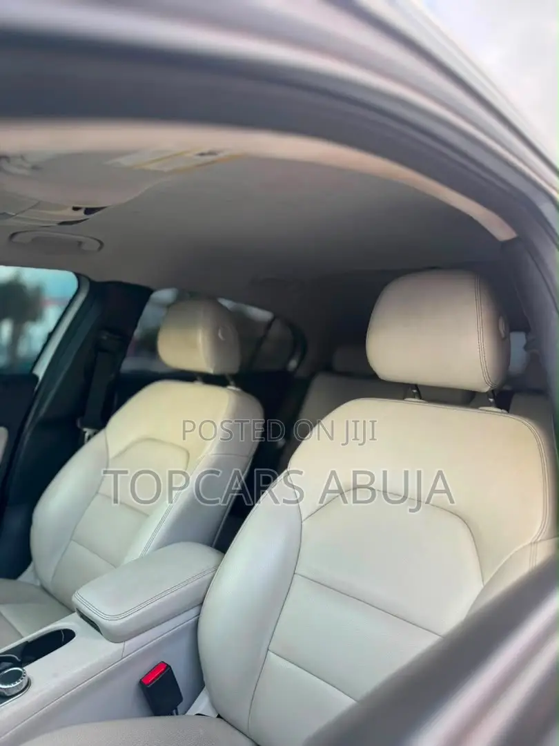 Mercedes-Benz GLA 250 2016 Silver