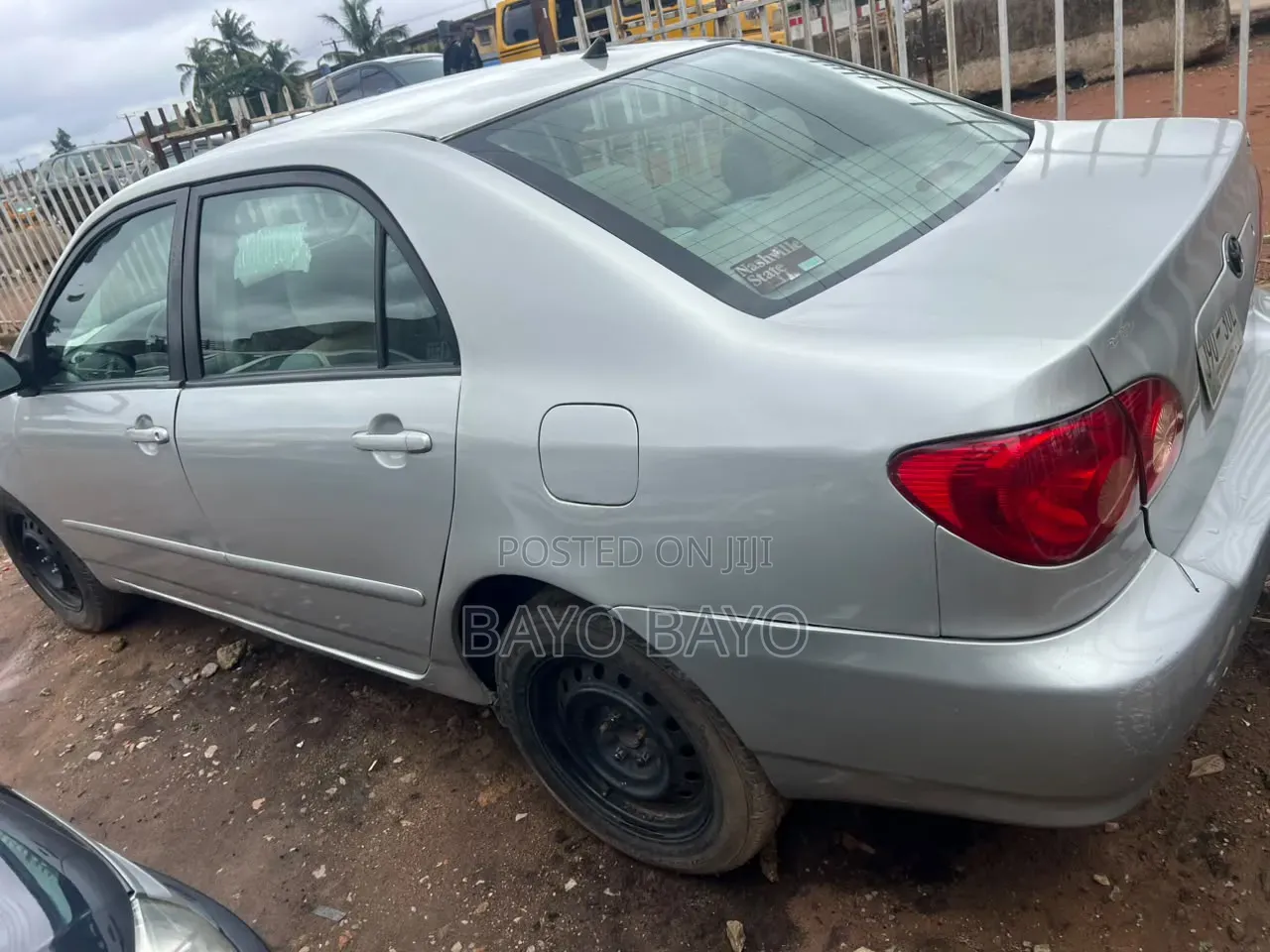 Toyota Corolla CE 2006 Gold