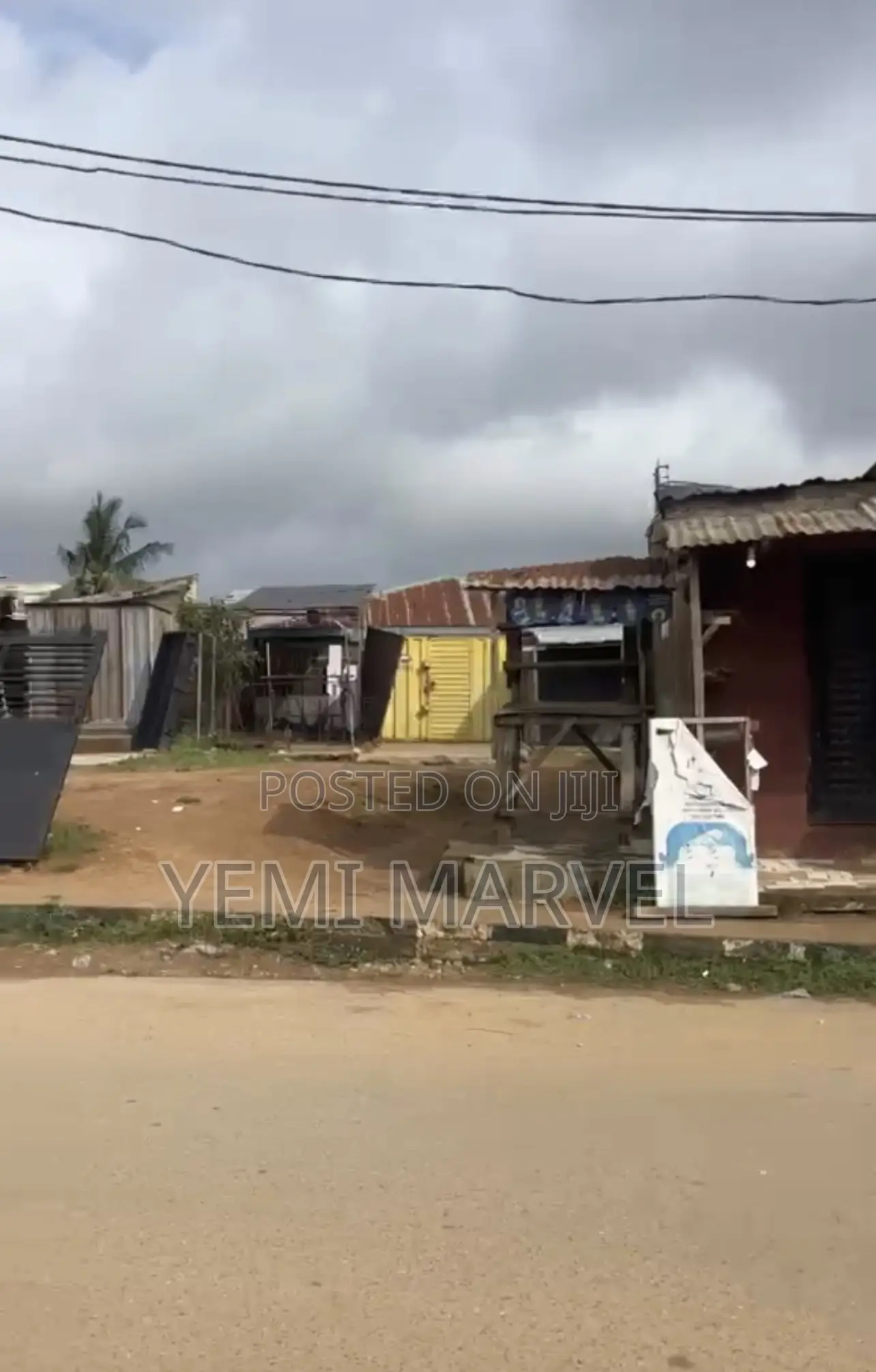 500sqm of Commercial Land Beside CHASE LOUNGE, Atere, Tipper Garage