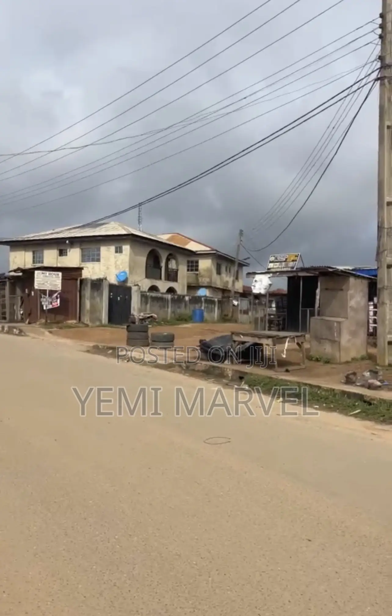 500sqm of Commercial Land Beside CHASE LOUNGE, Atere, Tipper Garage