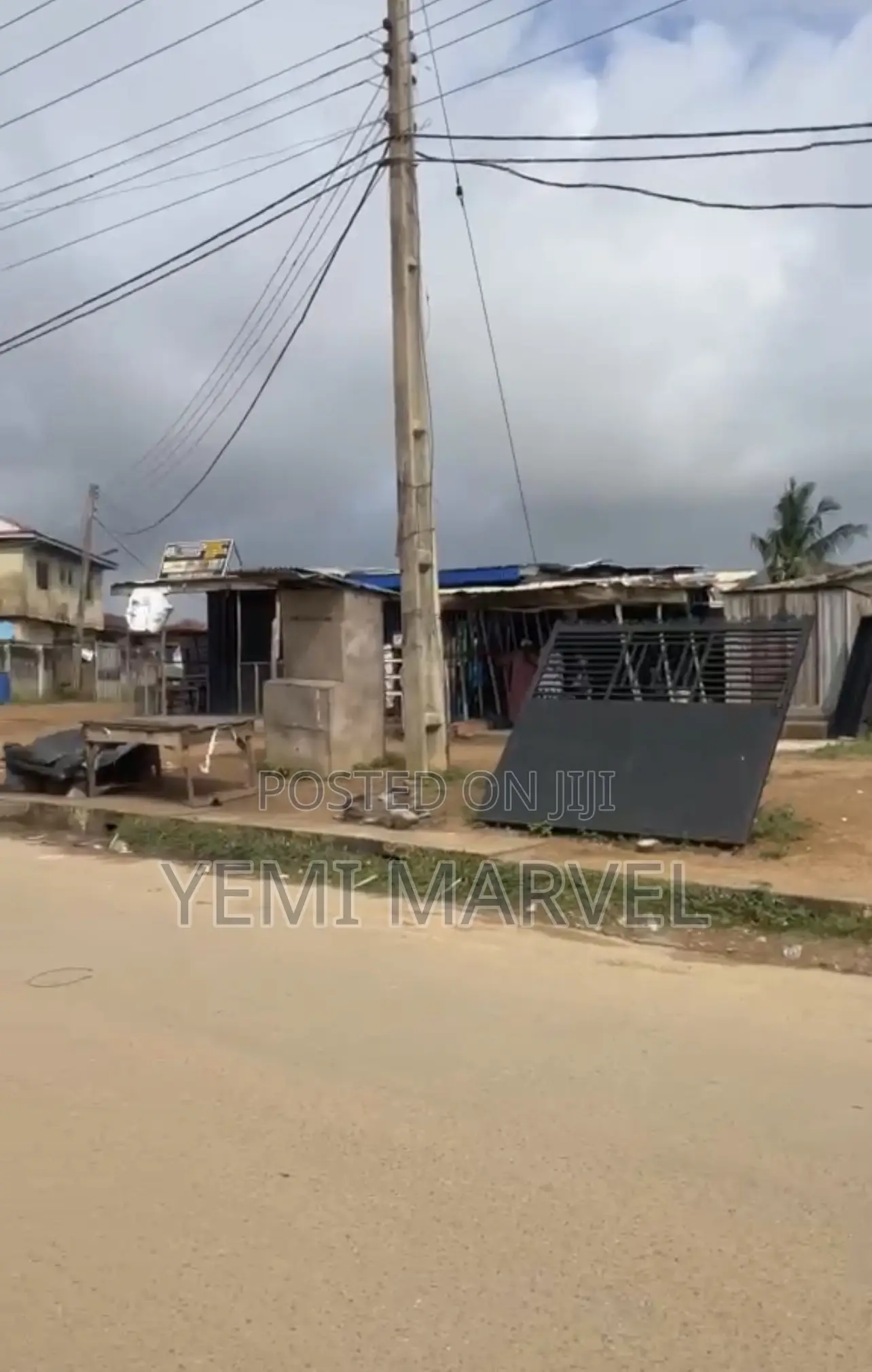 500sqm of Commercial Land Beside CHASE LOUNGE, Atere, Tipper Garage