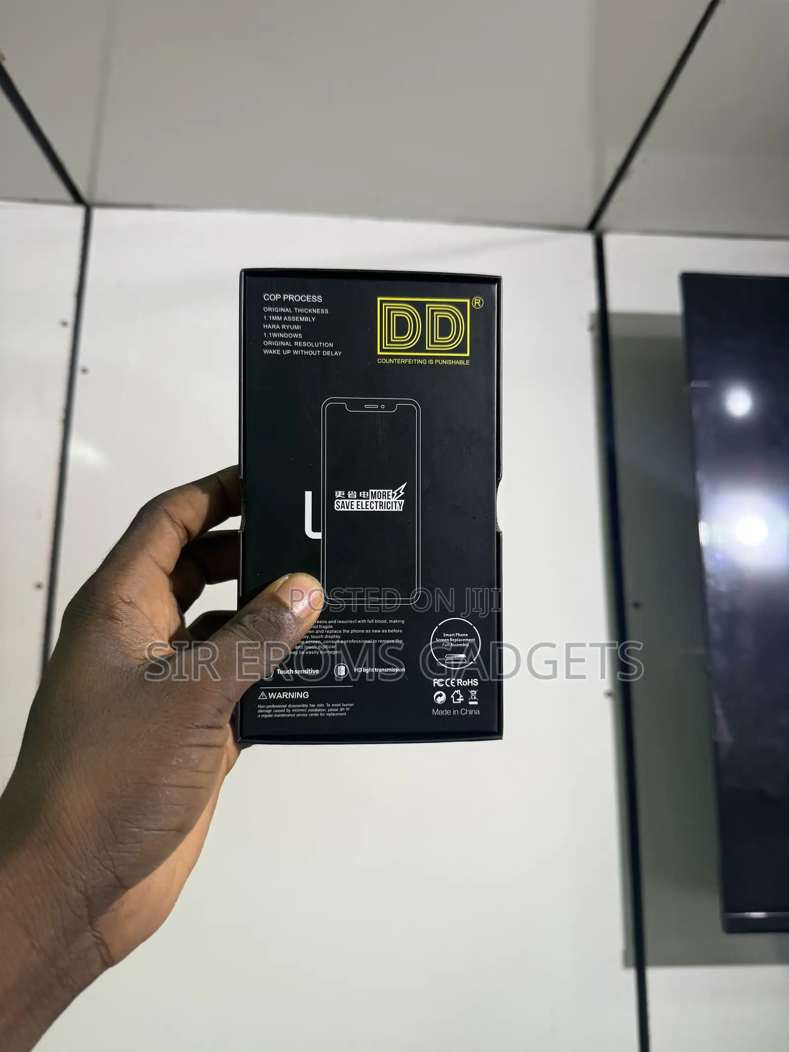 iPhone 15 Pro Max Screen