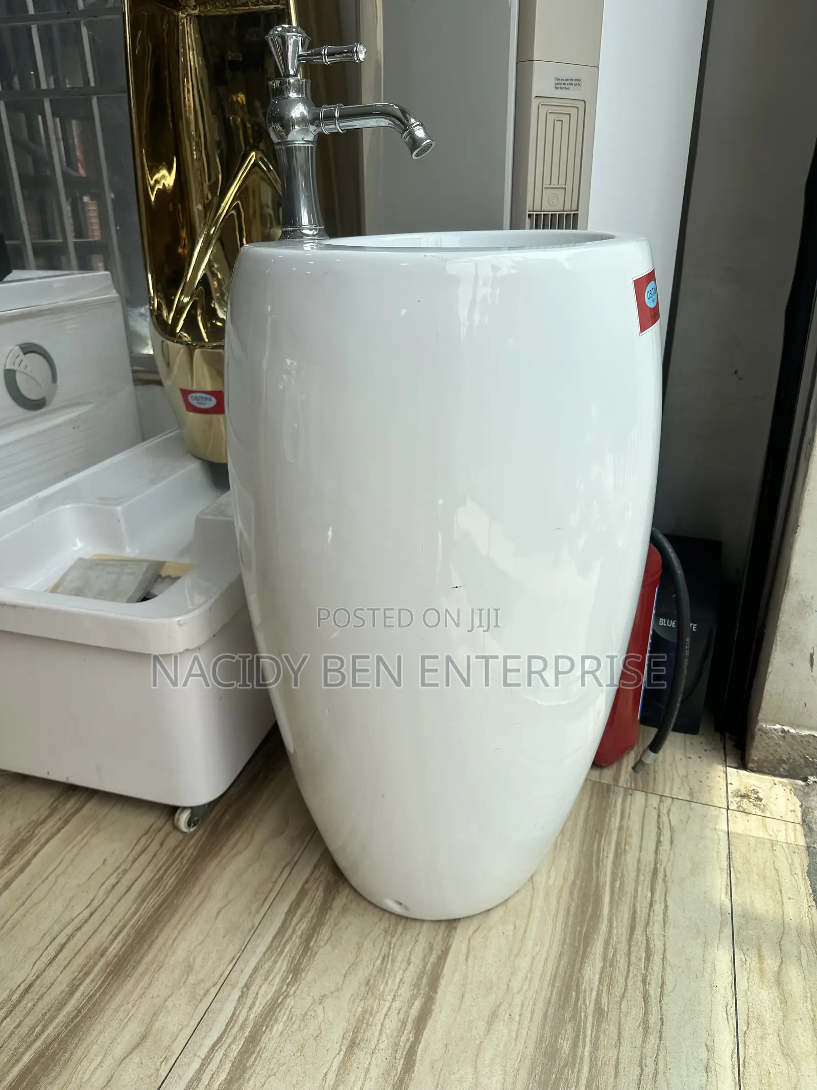 Ceramics Standing Wash Hand Basin
